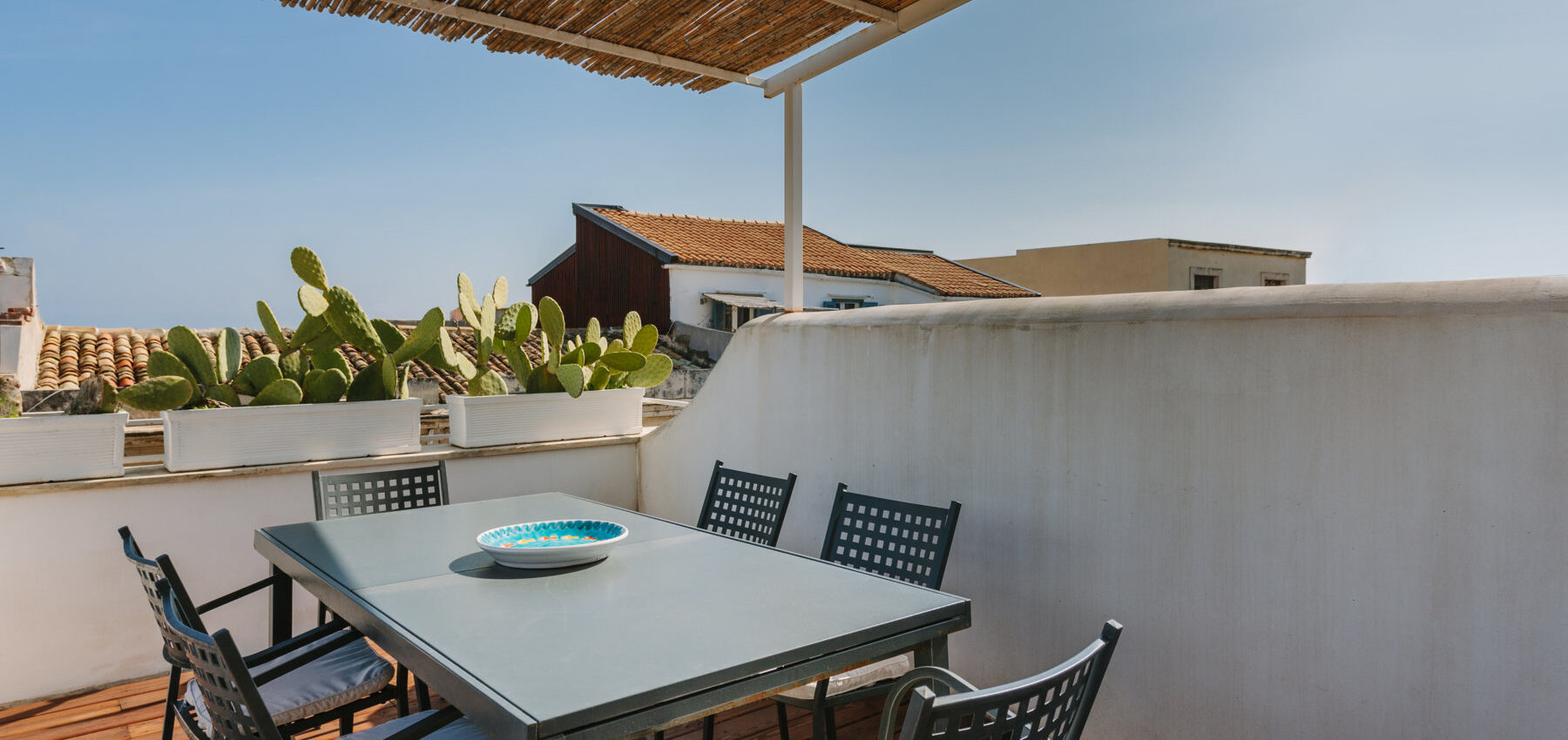 Ortigia via Veneto appartamento con tre terrazze e vista mare Ortigia via Veneto appartamento con tre terrazze e vista mare