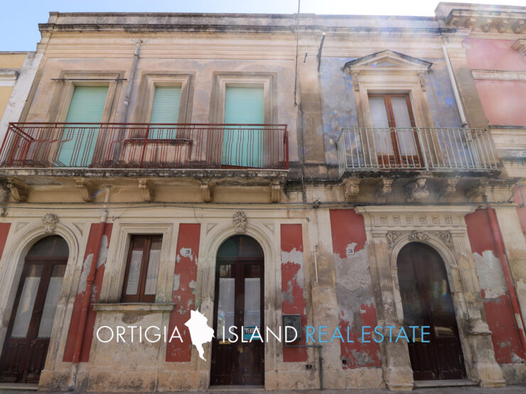 Canicattini Bagni casa indipendente in vendita