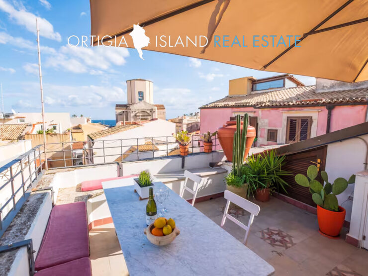 Ortigia Giudecca casa restaurata con terrazzo vista mare